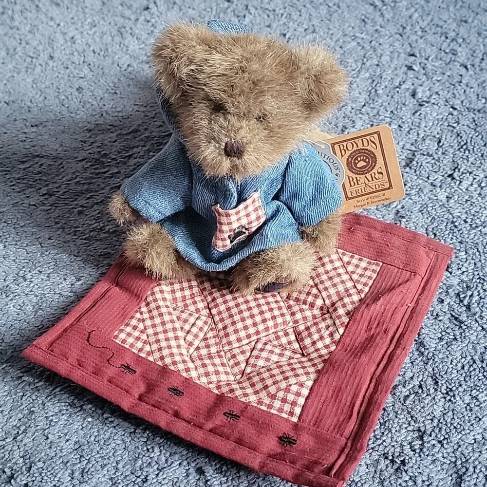 Boyds Bears & Friends stuffed Morgan B. Berriweather and blanket. Like new.